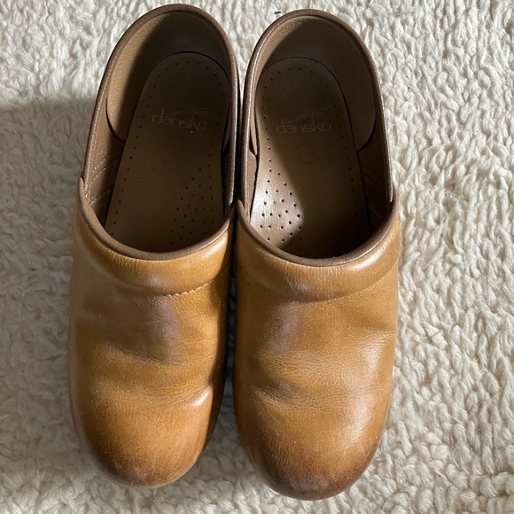 Dansko Honey Distressed Professional Clog - Picture 1 of 6